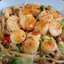 Hình ảnh Xôi sò điệp sốt nấm