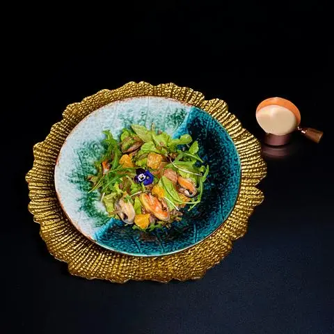 Hình ảnh Sa lát vẹm và trái cây sốt french dressing - mussels and fruit salad with french dressing sauce - ot19