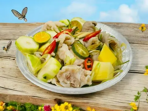 Hình ảnh Chân Gà Rút Xương Ngâm Sả Tắc (Size L từ 16-18 Chân)