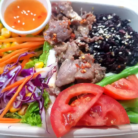 Hình ảnh Cơm gạo lứt bò sốt bơ tỏi