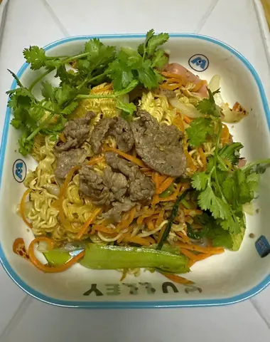 Hình ảnh Mì xào bò