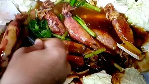 Hình ảnh Mực trứng xào sa tế
