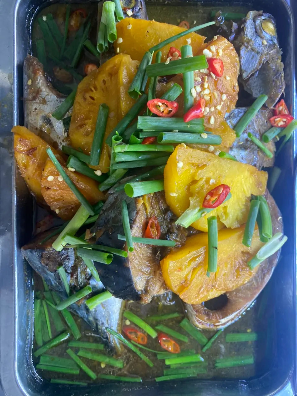 Hình ảnh Cơm cá ngừ kho thơm