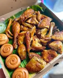 Hình ảnh Combo gà nướng muối ớt - 6 bánh bao