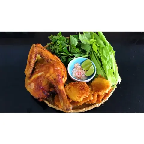 Hình ảnh Gà quay xá xị da giòn - 1 con