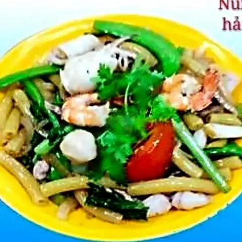 Hình ảnh Nui xào hải sản