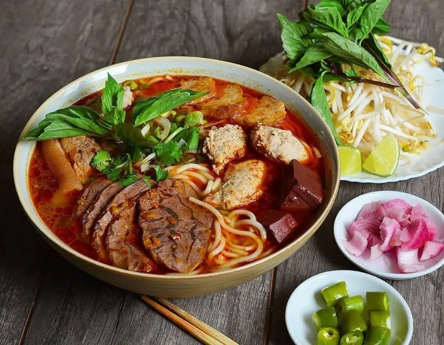 Hình ảnh Bún bò bắp chả
