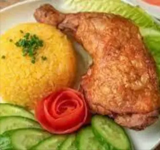 Hình ảnh Cơm chiên đùi gà tỏi