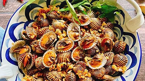 Hình ảnh Sò huyết xào me