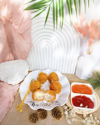 Hình ảnh Nem chua viên phô mai