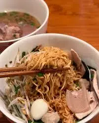 Hình ảnh Mì gói xương đầy đủ - khô