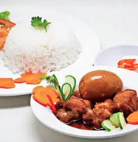 Hình ảnh Cơm - Ba rọi - Trứng kho