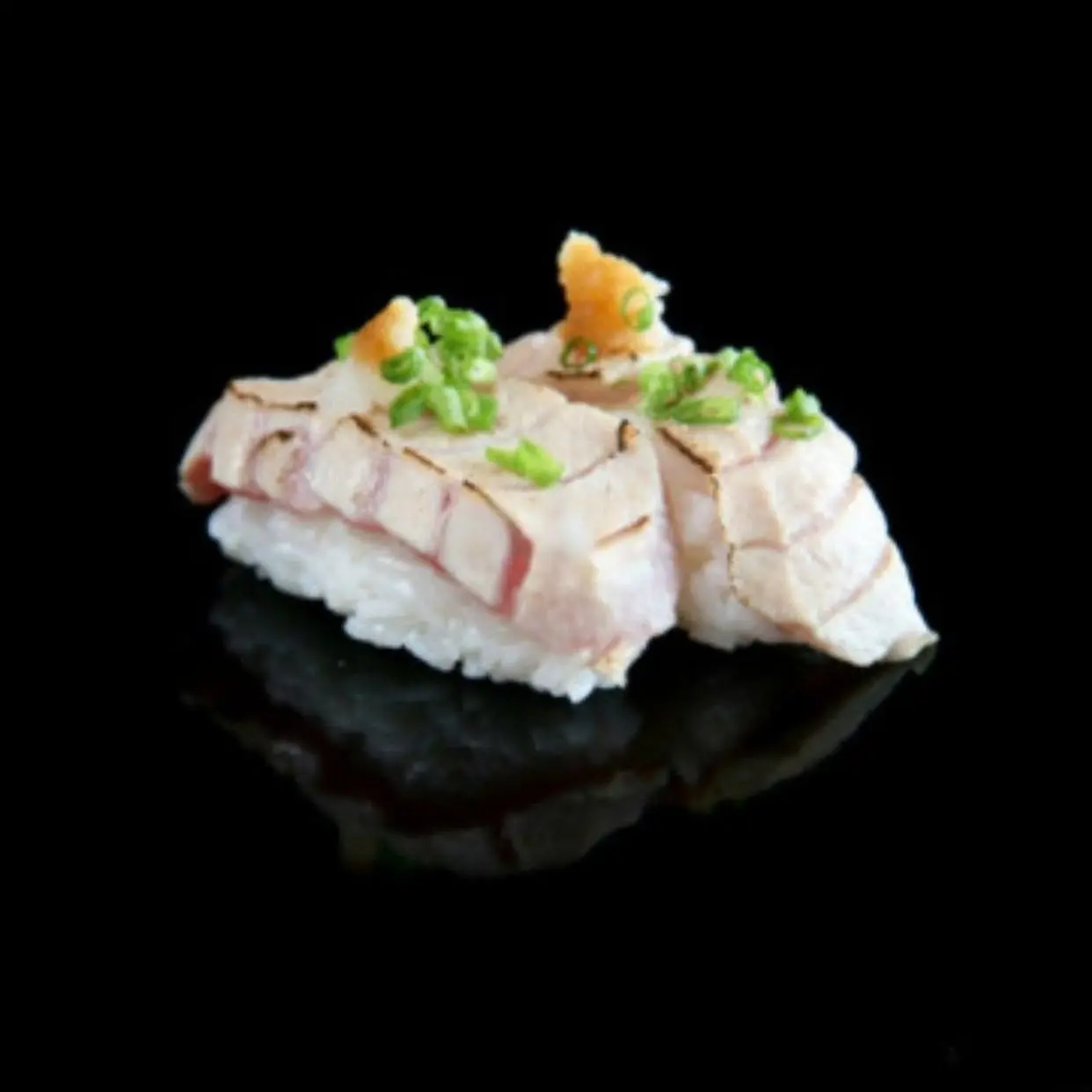 Hình ảnh ABURI TUNA SUSHI (Cá Ngừ Khè Tái)