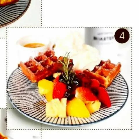 Hình ảnh Special waffle with fruit