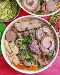 Hình ảnh Tô đặc biệt tủy bò - tái - nạm -gan, bắp -chả cua-chả bò .sun bò 