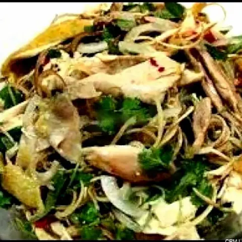 Hình ảnh Gỏi gà chua ngọt