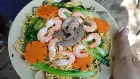 Hình ảnh Mì xào thập cẩm