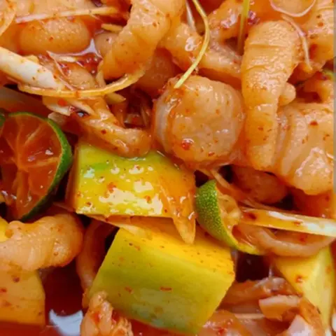 Hình ảnh Chân gà rút xương sốt thái siêu ngon phần nhỏ