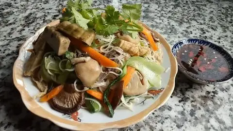 Hình ảnh Hủ tiếu xào chay