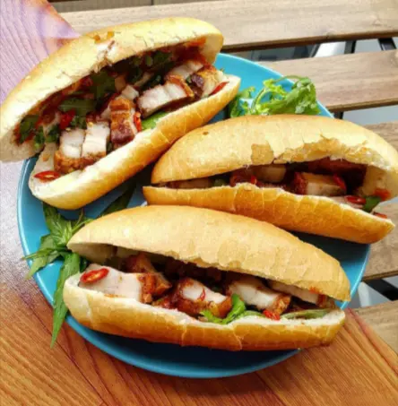 Hình ảnh Bánh mì heo quay