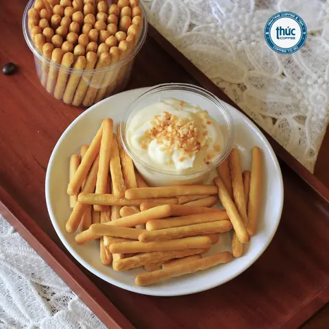 Hình ảnh Bánh que chấm kem