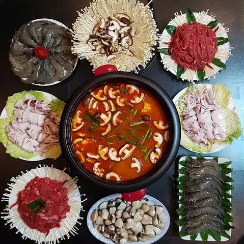 Hình ảnh Lẩu Thái hải sản