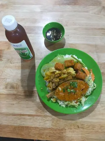Hình ảnh Cơm thập cẩm - cá thu - nước sâm nha đam