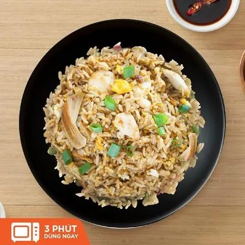 Hình ảnh Cơm chiên cá mặn gà xé
