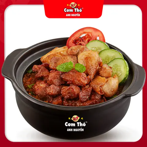 Hình ảnh Cơm thố gà - xá xíu