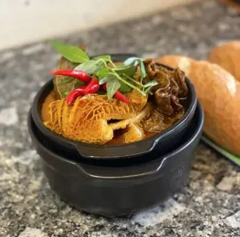 Hình ảnh  Phá Lấu Bò Thập Cẩm 1KG - 4 Bánh mì (Dành cho nhóm 4-5 người)