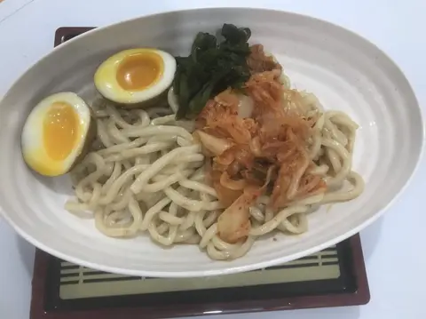 Hình ảnh Udon trộn kim chi rong biển trứng lòng đào ngâm kiểu Nhật