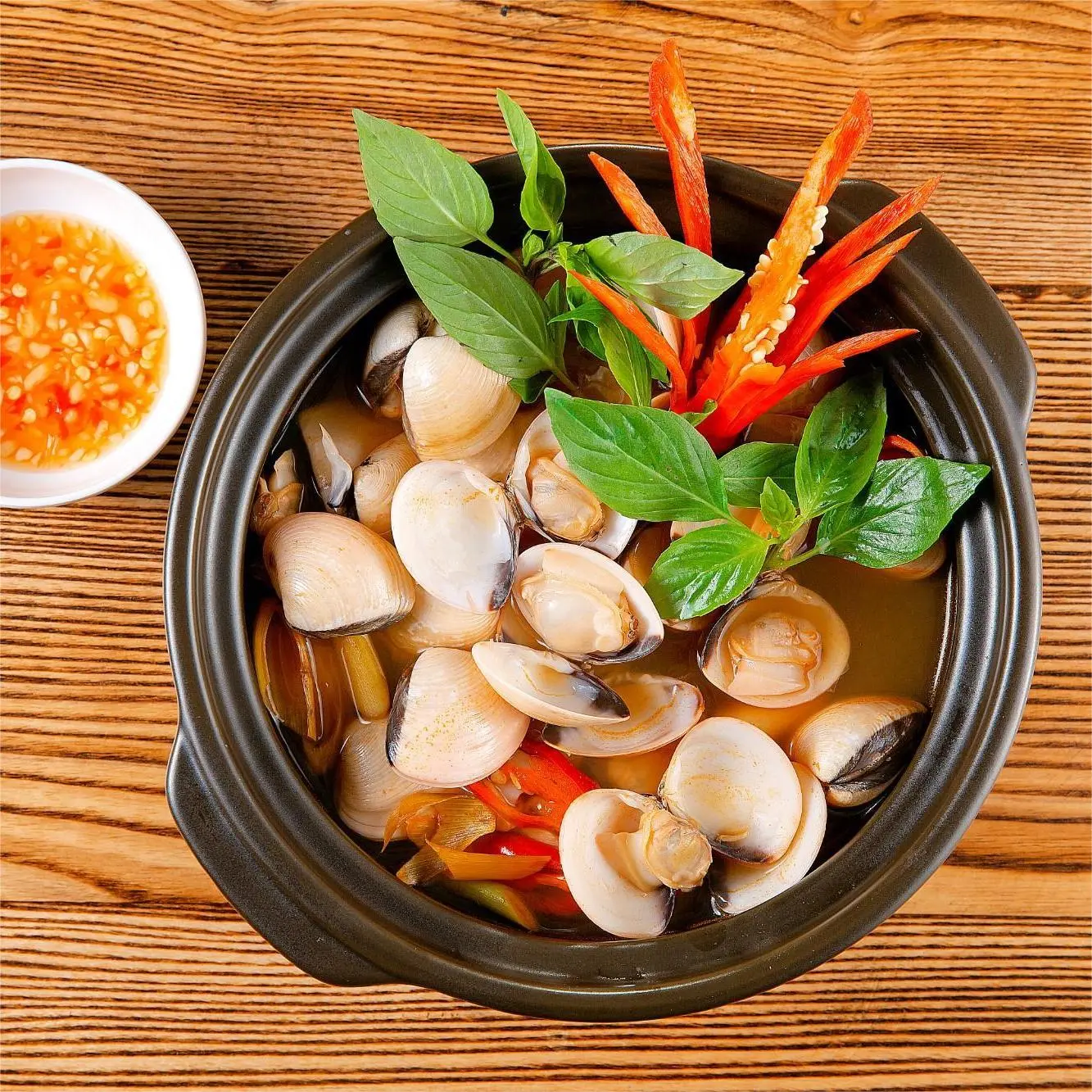 Hình ảnh Nghêu hấp Thái rau muống 
