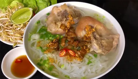 Hình ảnh Hủ tiếu giò có( Khô hoặc Nước )