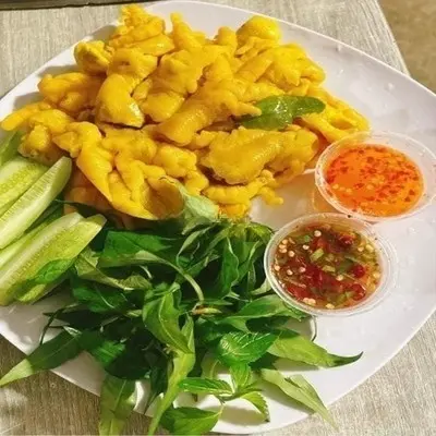 Hình ảnh Chân gà ủ muối rút xương 500gr