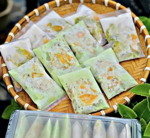 Hình ảnh Kem chuối mix 2 vị - bơ sầu - lá dứa