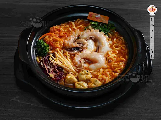 Hình ảnh Mì kim chi bạch tuộc