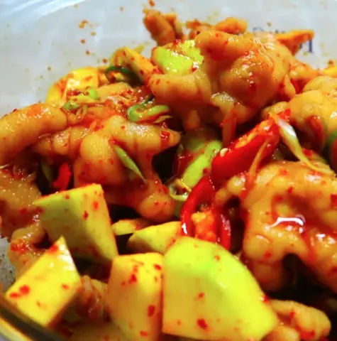 Hình ảnh Chân gà rút xương sốt Thái