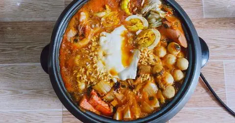 Hình ảnh Lẩu tokbokki về nhà nấu (2-3 người)