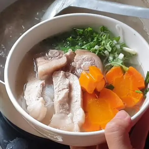 Hình ảnh Hủ tiếu đuôi heo