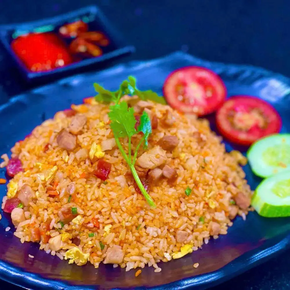 Hình ảnh Cơm Dương Châu - canh rong biển