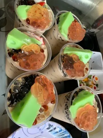 Hình ảnh Trà sữa Thái đỏ full topping
