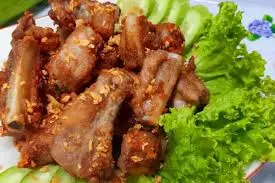 Hình ảnh Cơm chiên sườn non cháy tỏi
