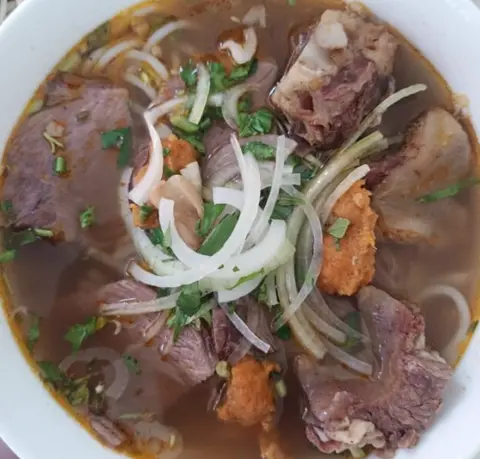 Hình ảnh Bún bò gân chả