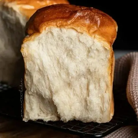 Hình ảnh Shokupan - Japanese milk bread ổ to 500g