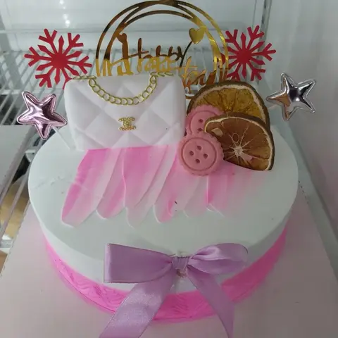 Hình ảnh Bánh kem túi xách size  20cm