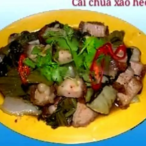 Hình ảnh Cải chua xào heo quay