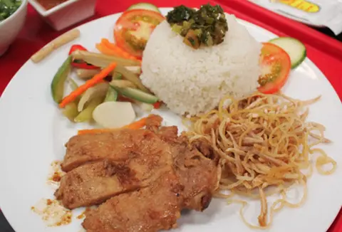 Hình ảnh Cơm tấm sườn bì