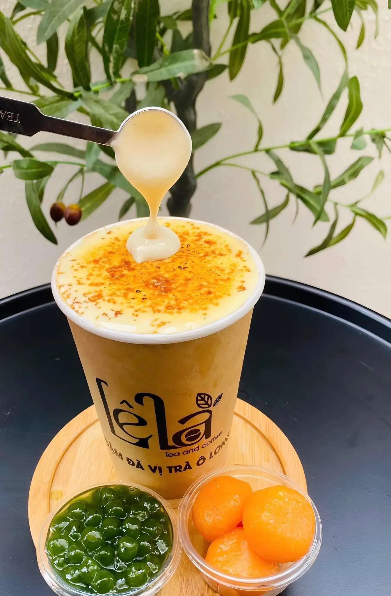 Hình ảnh Trà sữa nguyên lá kem trứng cháy