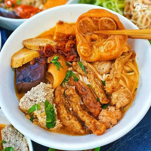 Hình ảnh Bún riêu cua đặc biệt