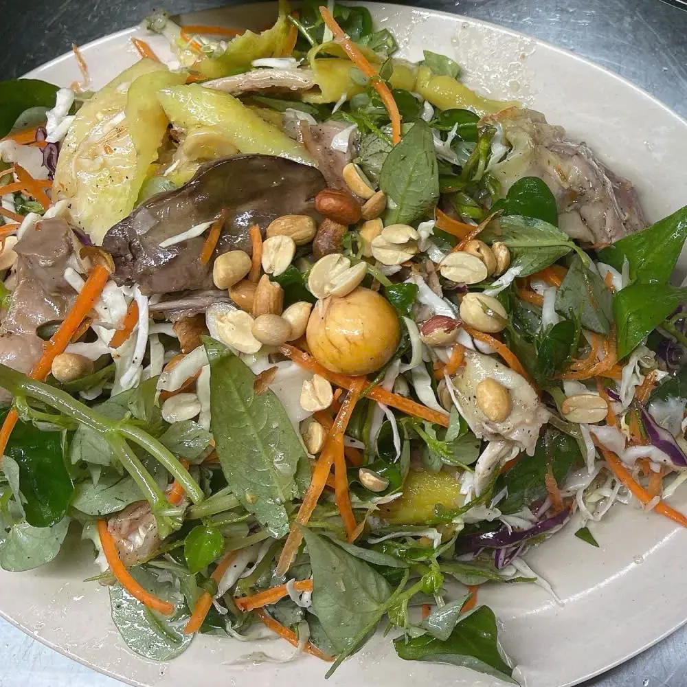 Hình ảnh Combo gỏi gà 1 người ăn